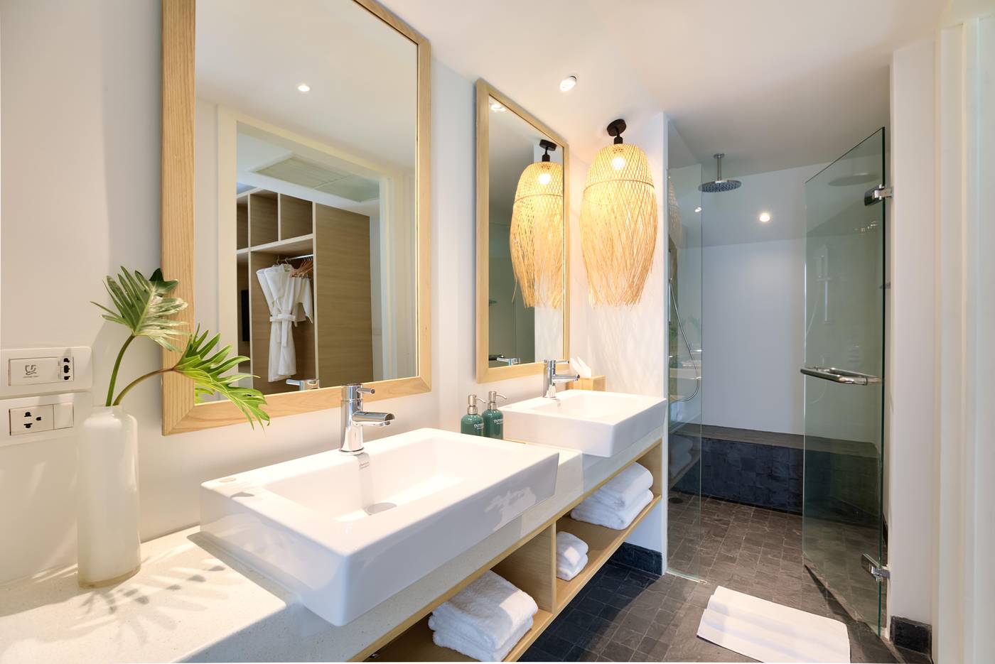 Manathai-Surin-Phuket-Room-30