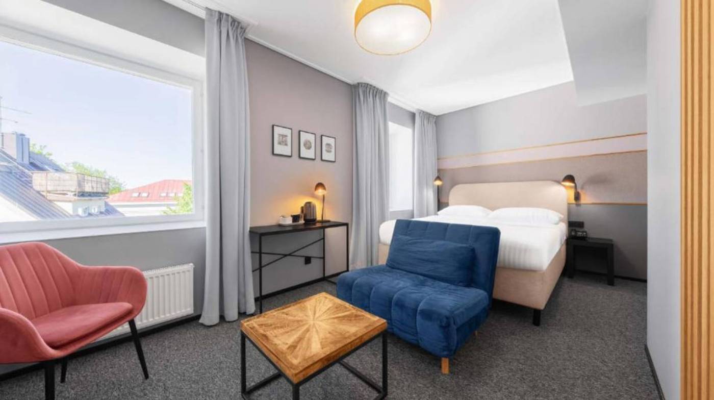 Fonnental-Design-Hotel-Room-3