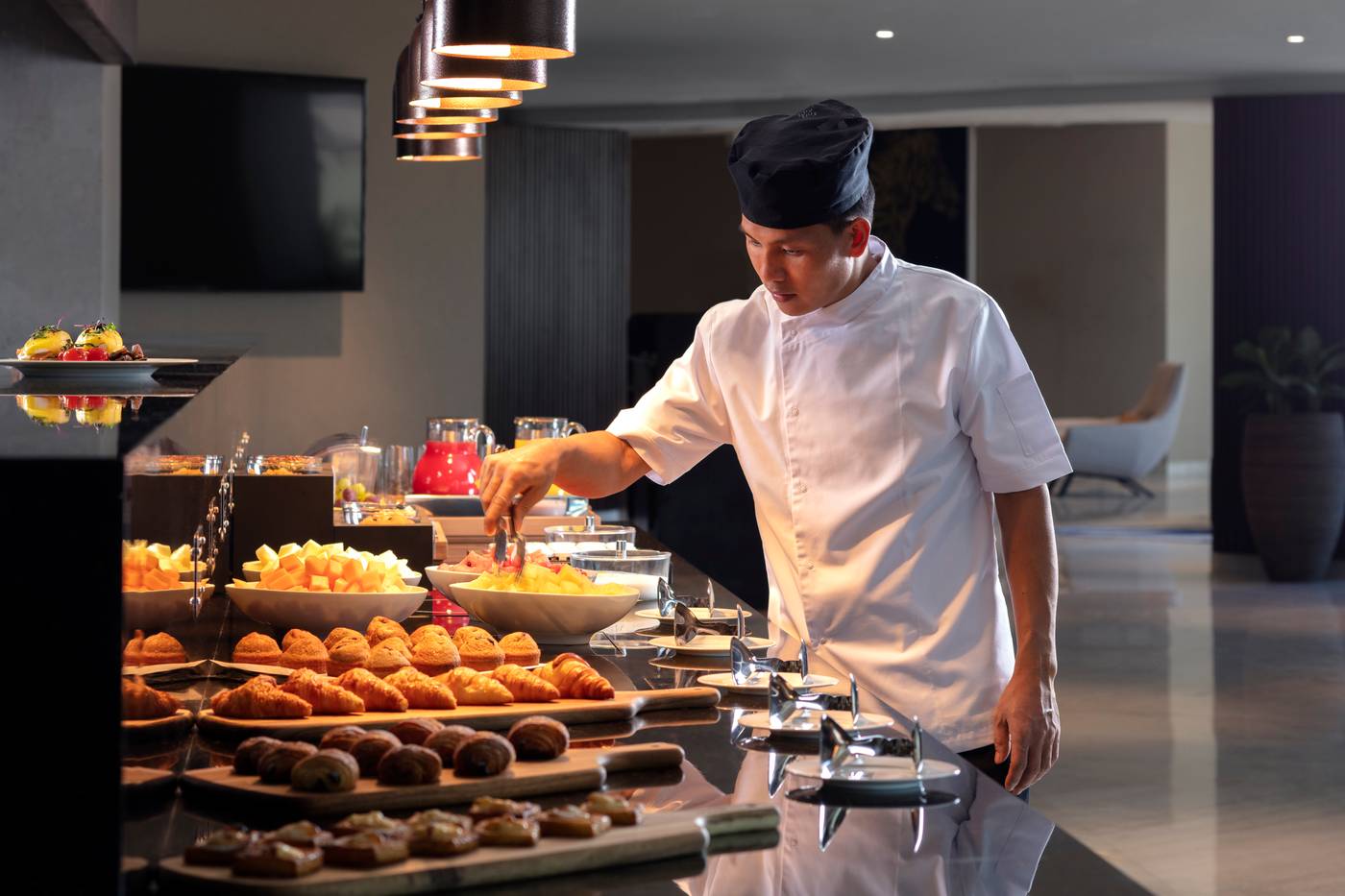 Avani-Plus-Palm-View-Dubai-Hotel-and-Suites-Restaurant-49