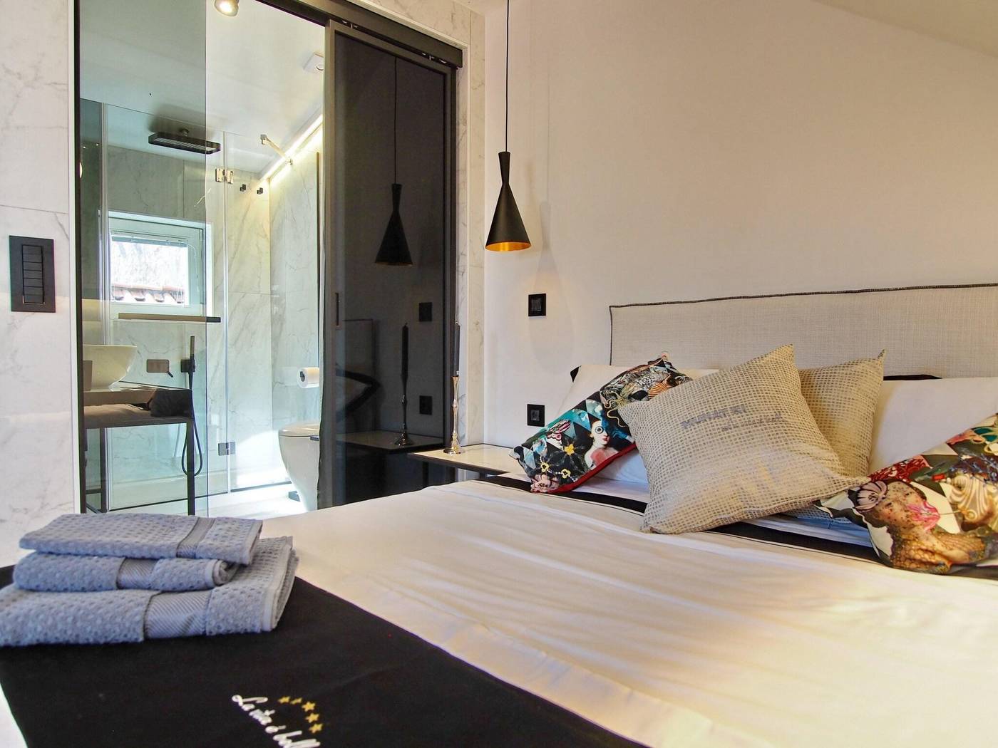 La-Vita-E-Bella-Ii-Room-3