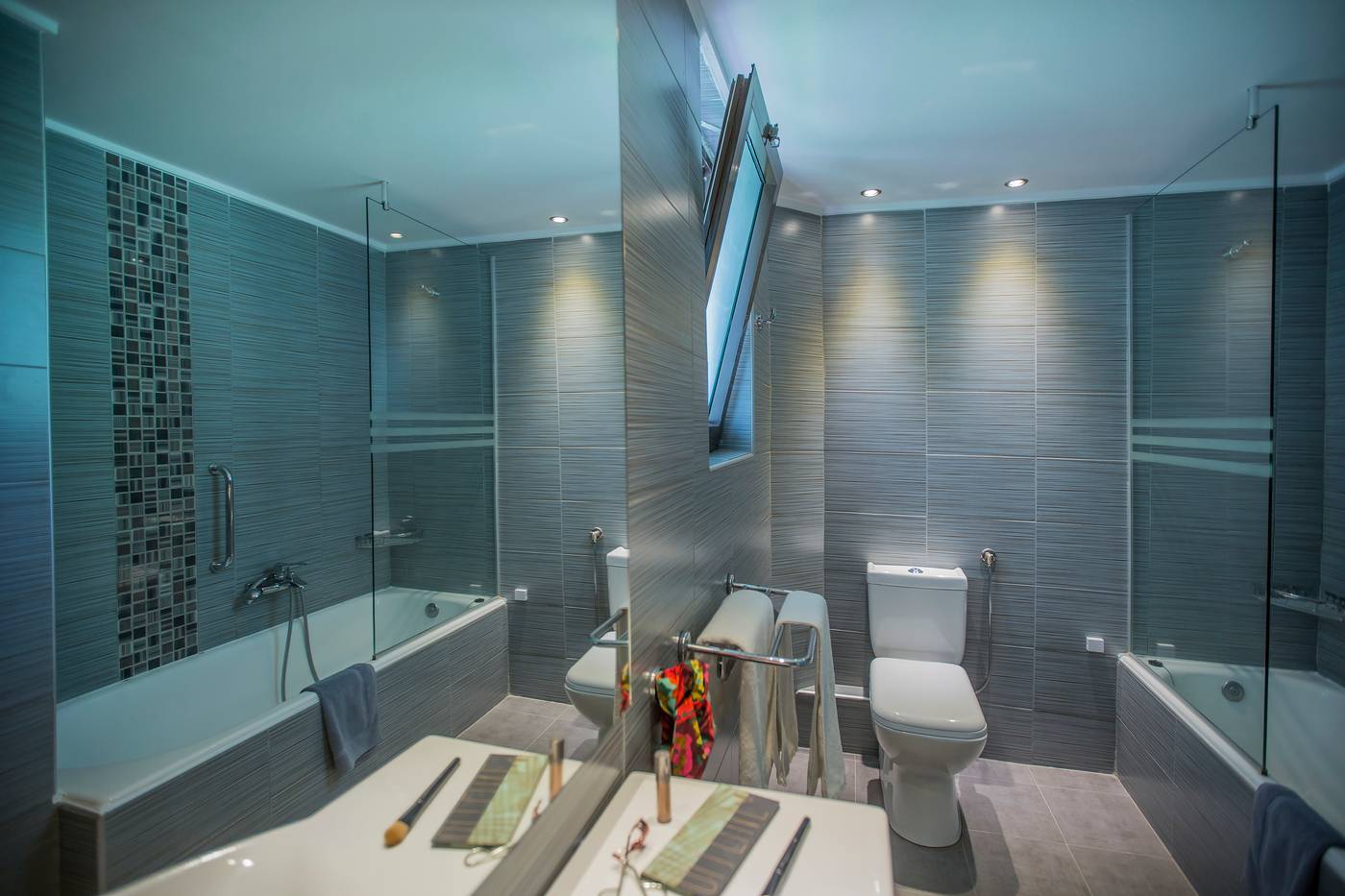 Golden-Coast-Hotel-and-Bungalows-Room-33