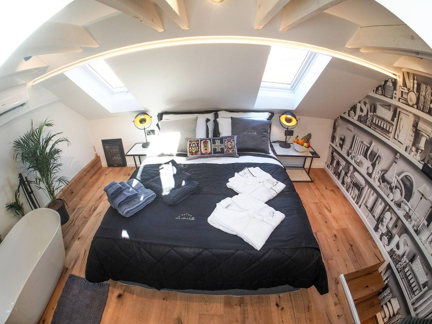 La-Vita-e-Bella-IV-Room-10