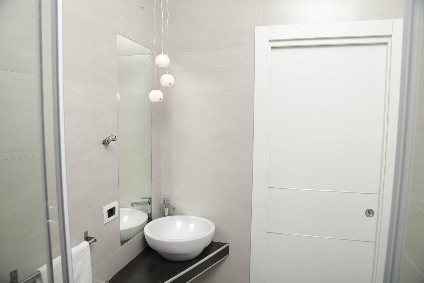 Maison-Maneli-Luxury-B-B-Room-32