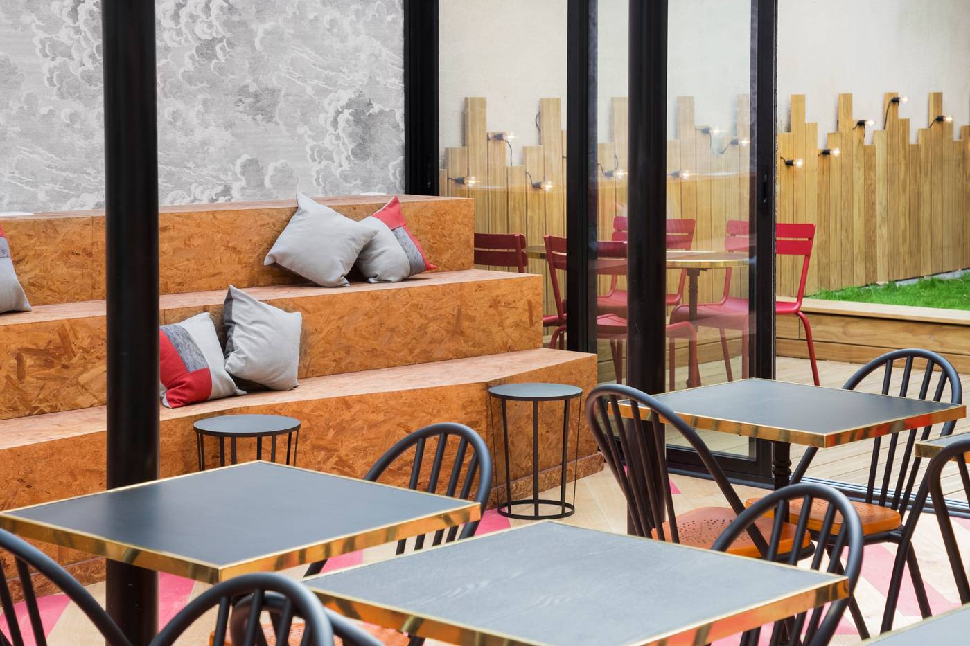 Hotel-Izzy-Restaurant-16