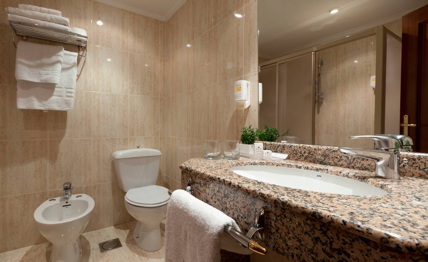 Ciudad de Burgos-Spain-BURGOS-Room-9