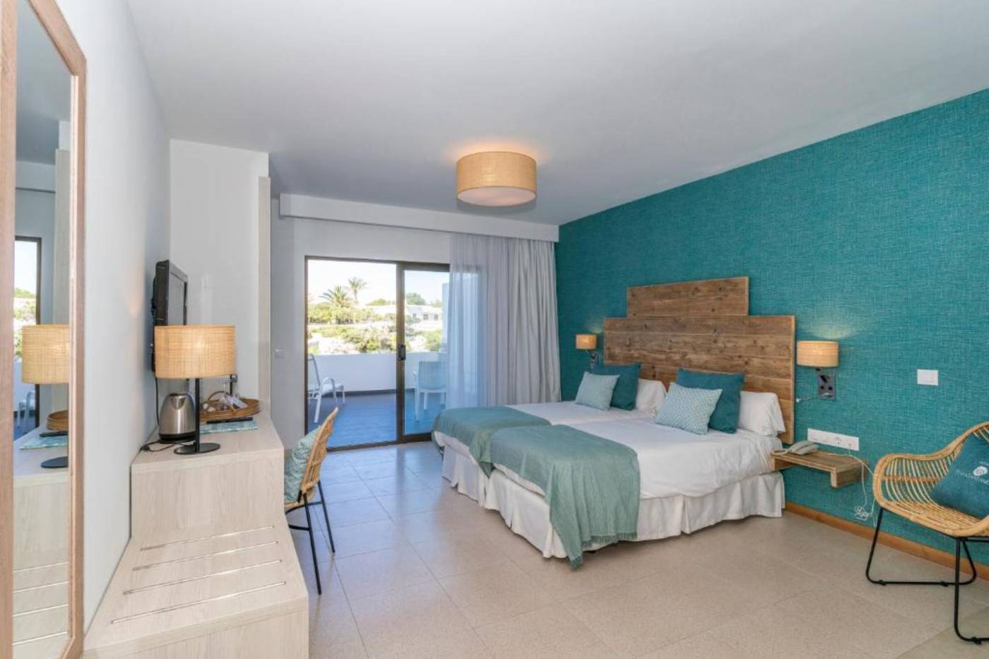 2U-Playa-Santandria-Beach-Hotel-Room-14