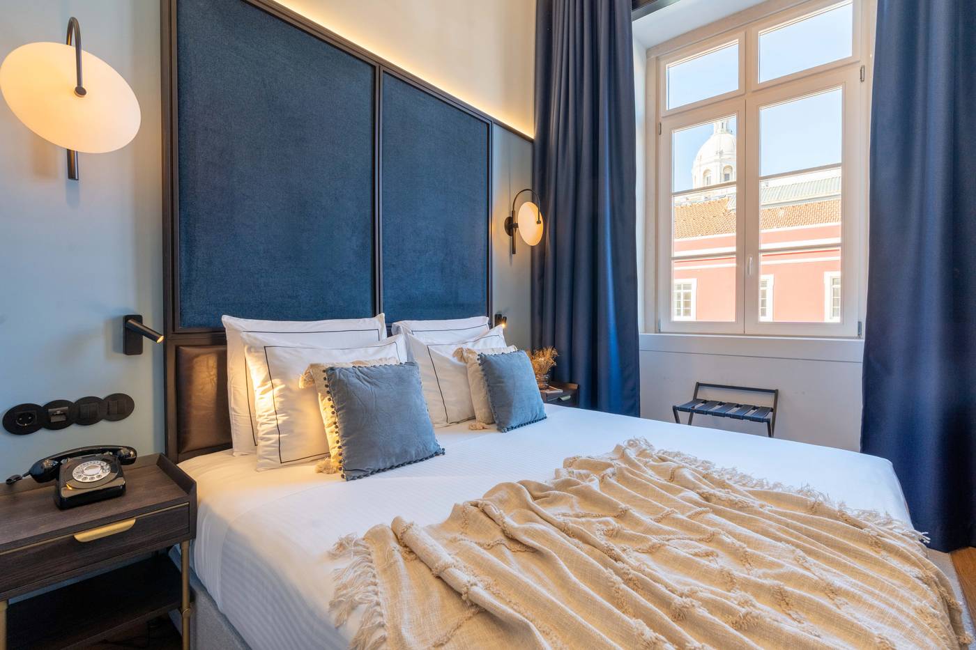 The-Editory-Riverside-Santa-Apolonia-Hotel-Room-7