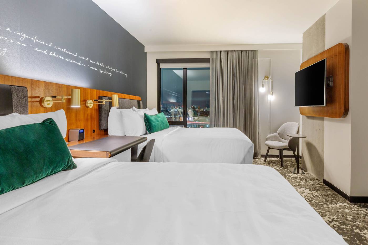 Cambria-Hotel-Boston-Downtown-South-Boston-Room-27