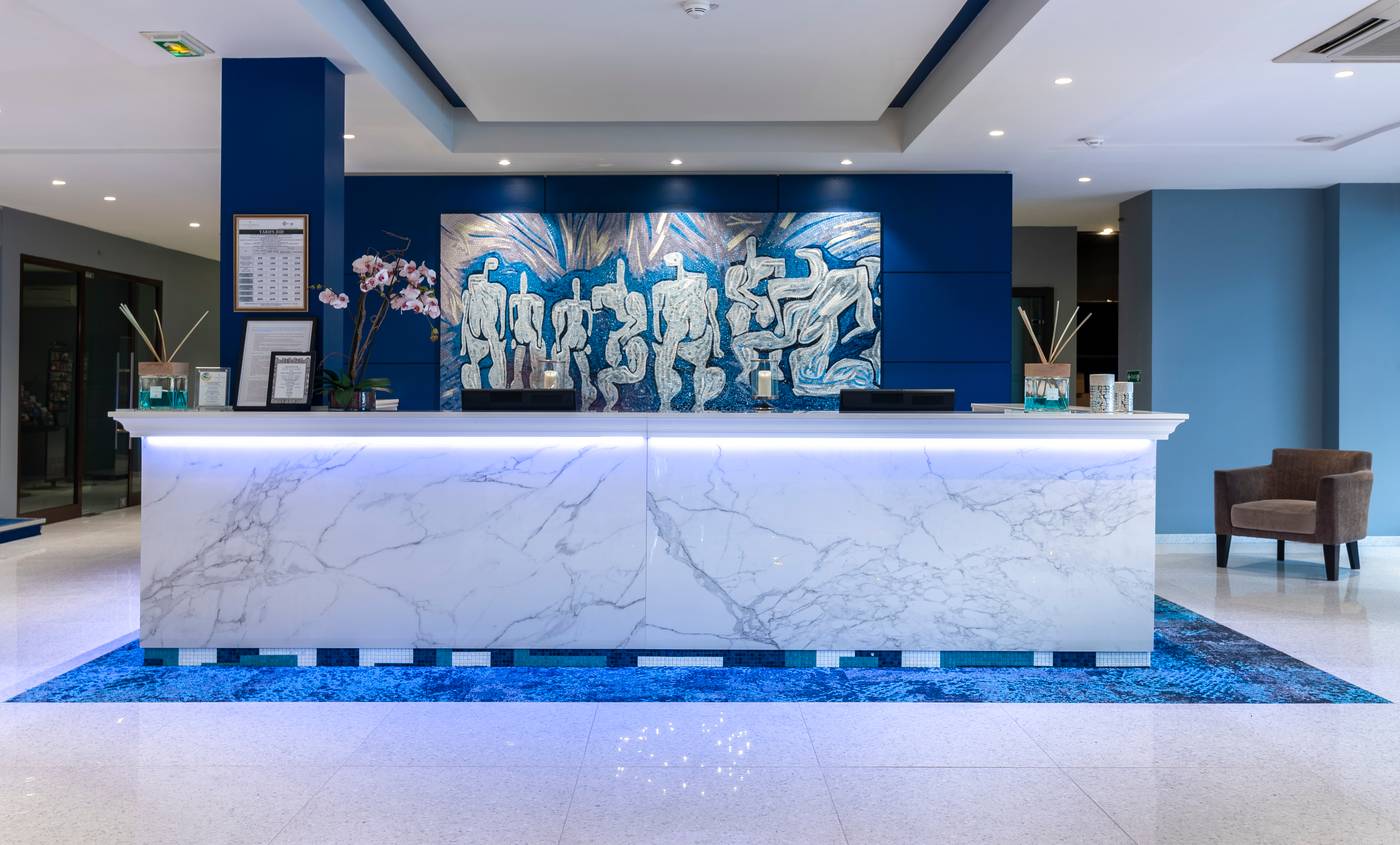 Juliana-Cannes-Lobby-43