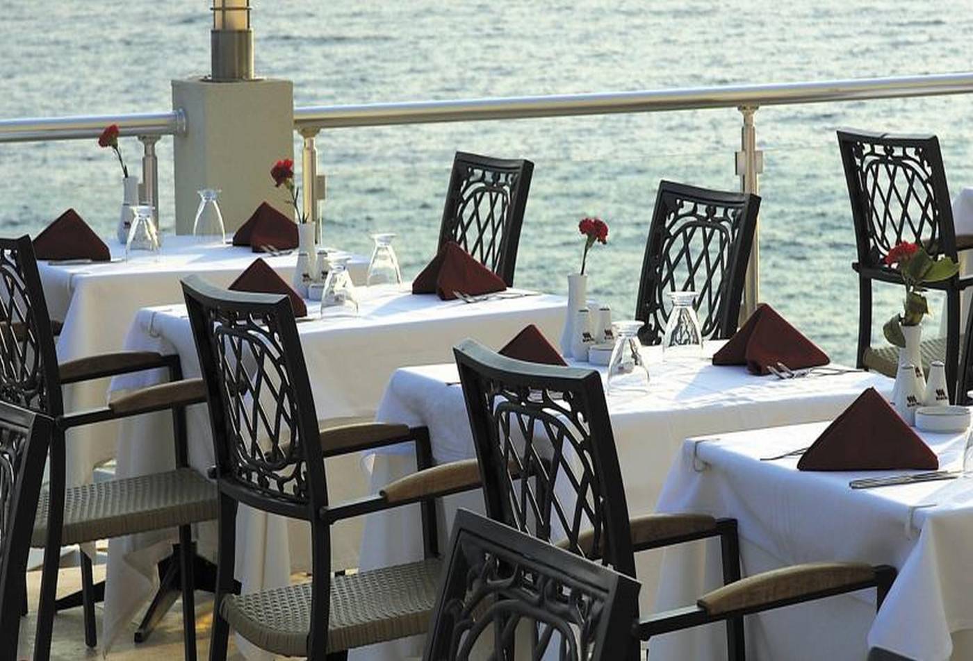 Korumar-Hotel-De-Luxe-Terrace-49