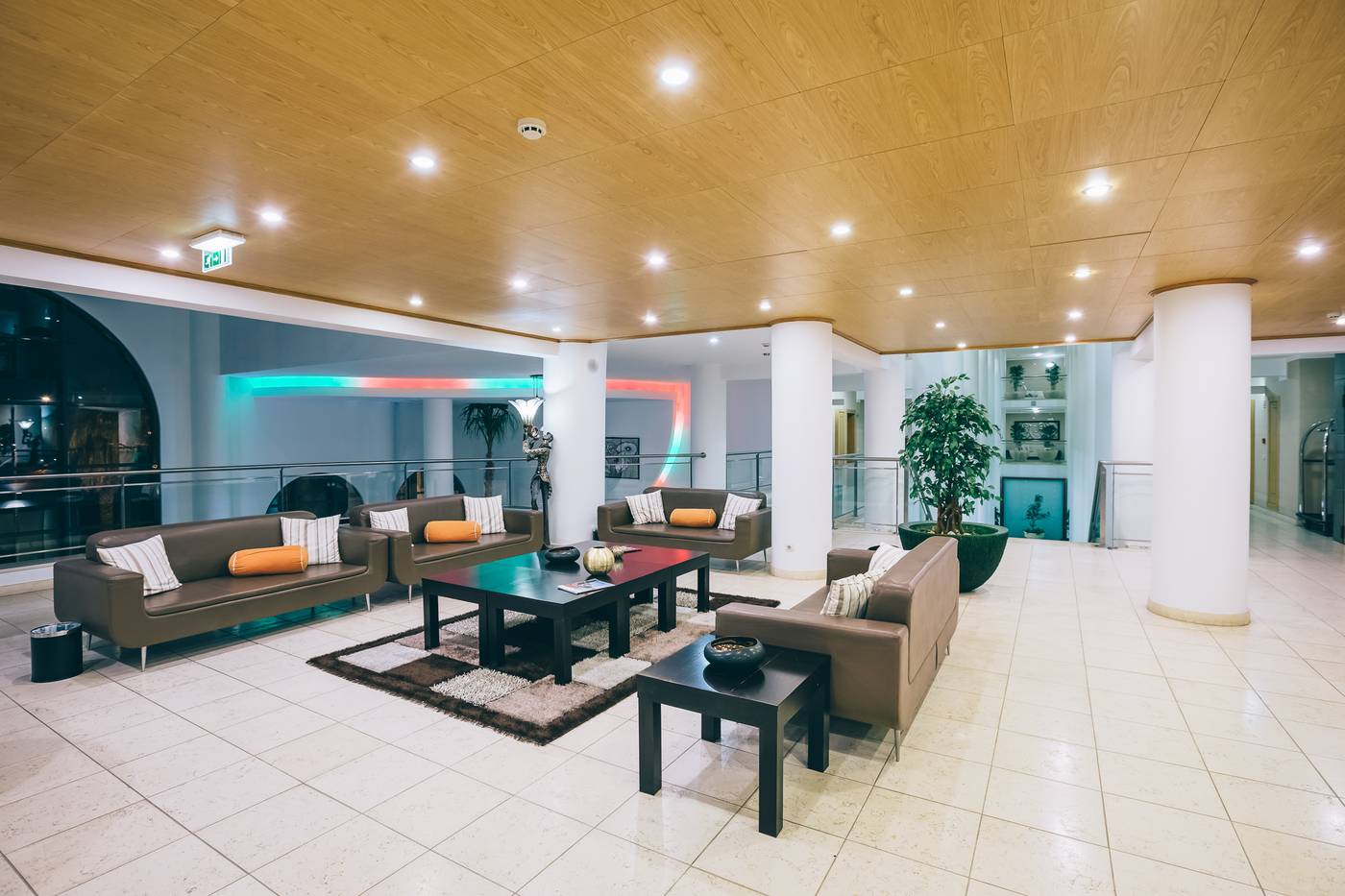 Grand-Muthu-Forte-do-Vale-Lobby-51