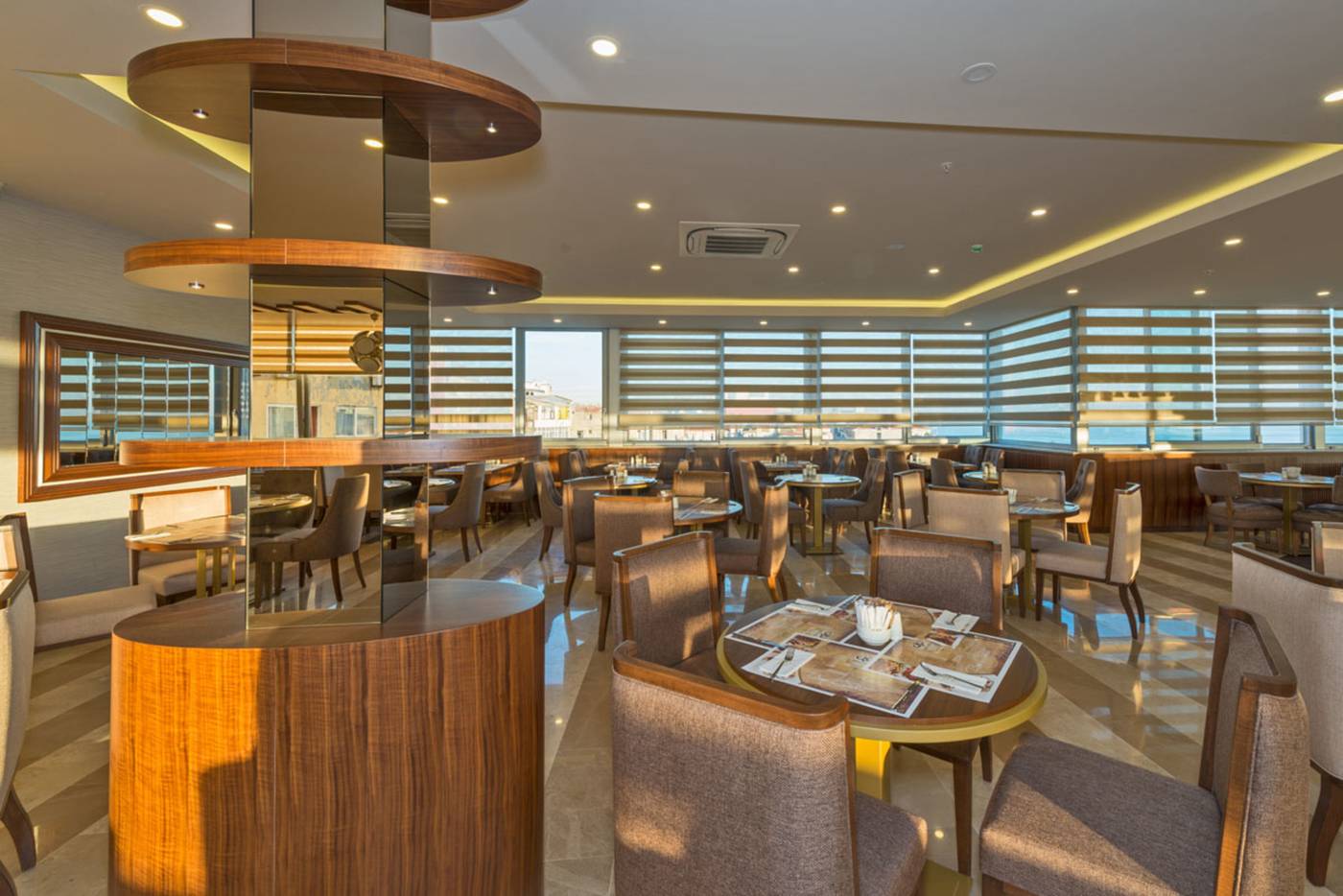 Bekdas-Hotel-Deluxe-Restaurant-38