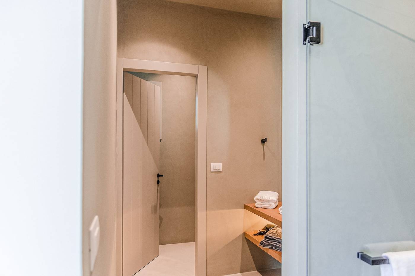 Amarelo Suites-Greece-MYKONOS-Room-9