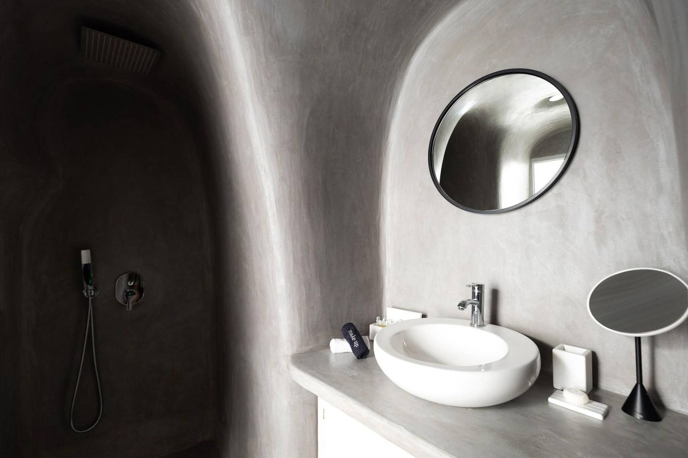 Danae-Suites-Room-32