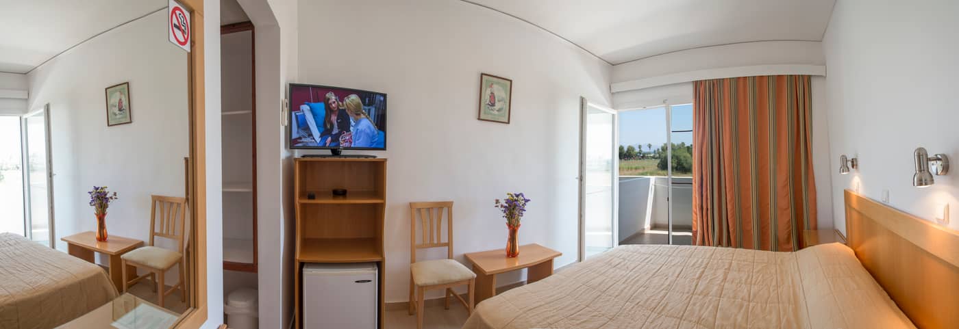 Tropical-Sol-Room-23