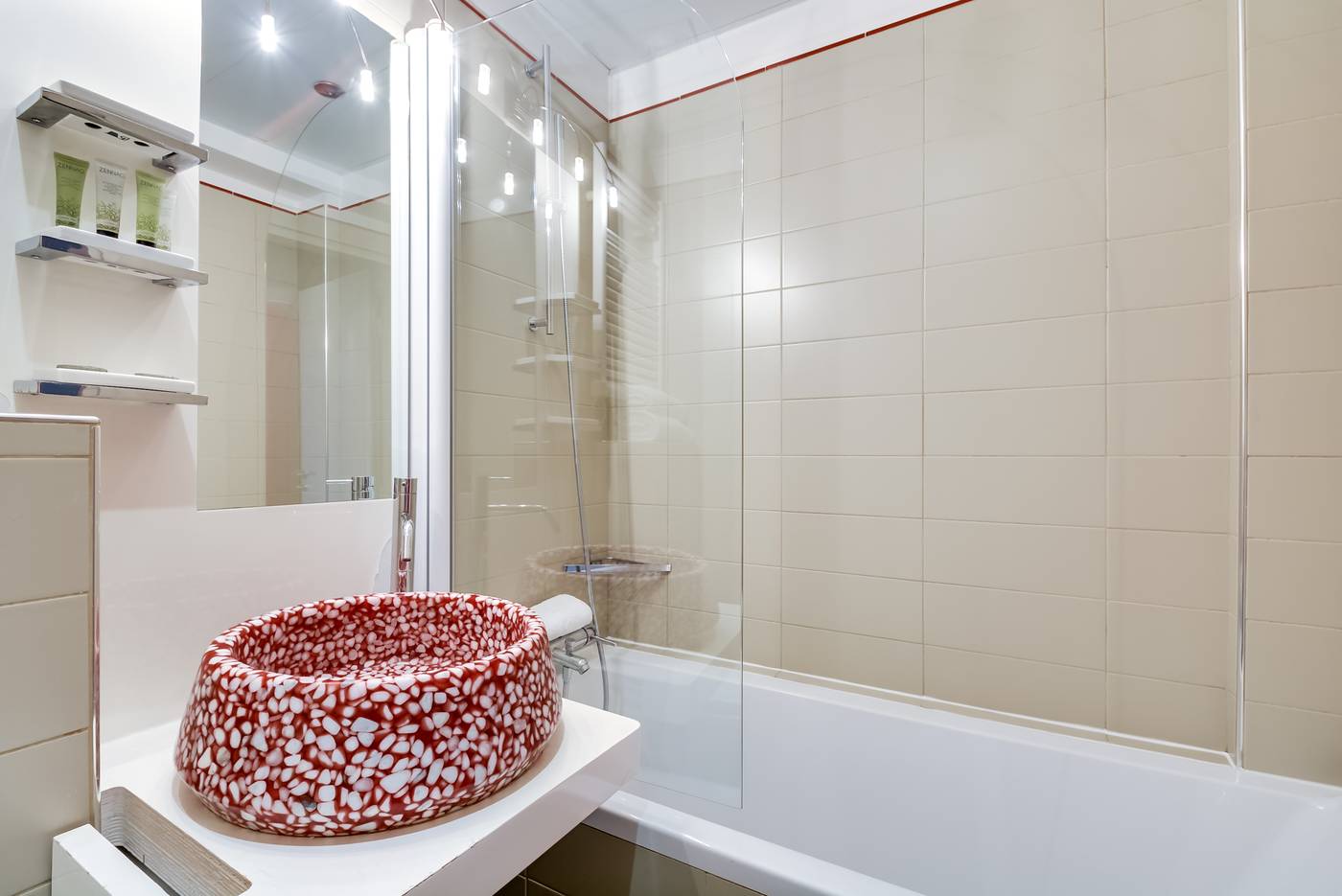 Pavillon-Nation-Room-15