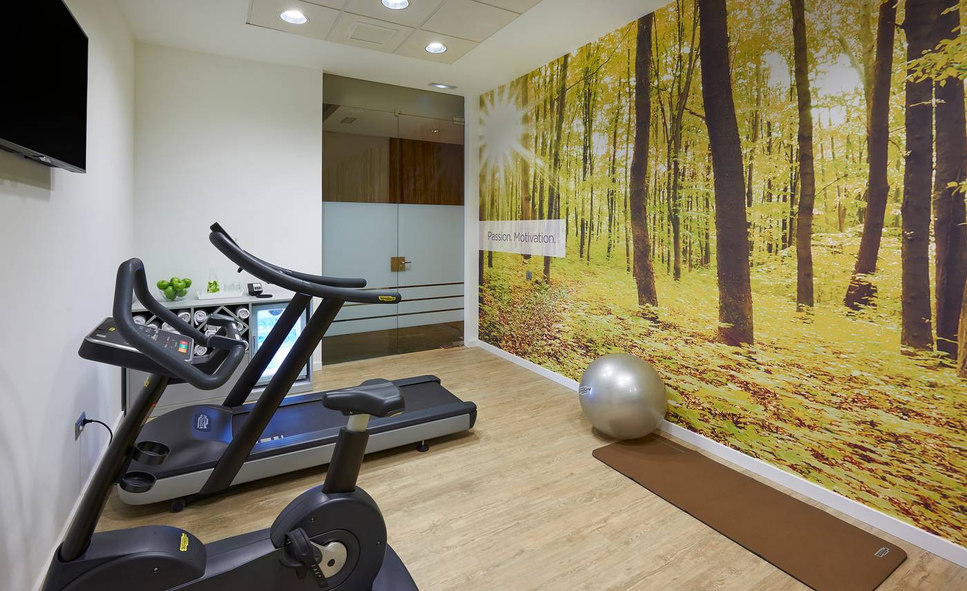 NH-Ciudad-de-Almeria-Sports-and-Entertainment-24