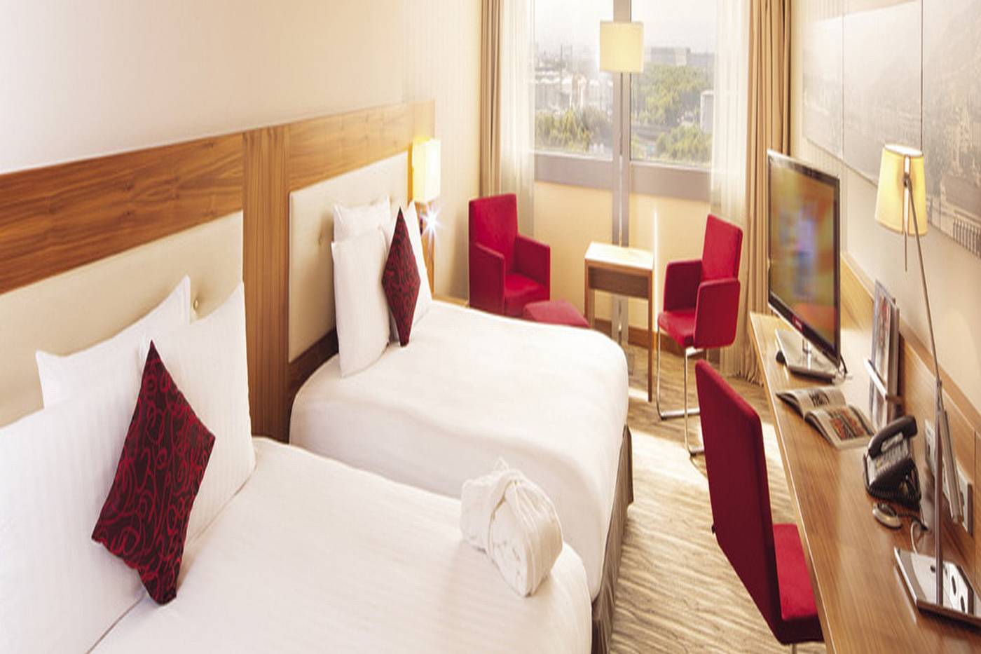 Movenpick-Hotel-And-Casino-Geneva-Room-27