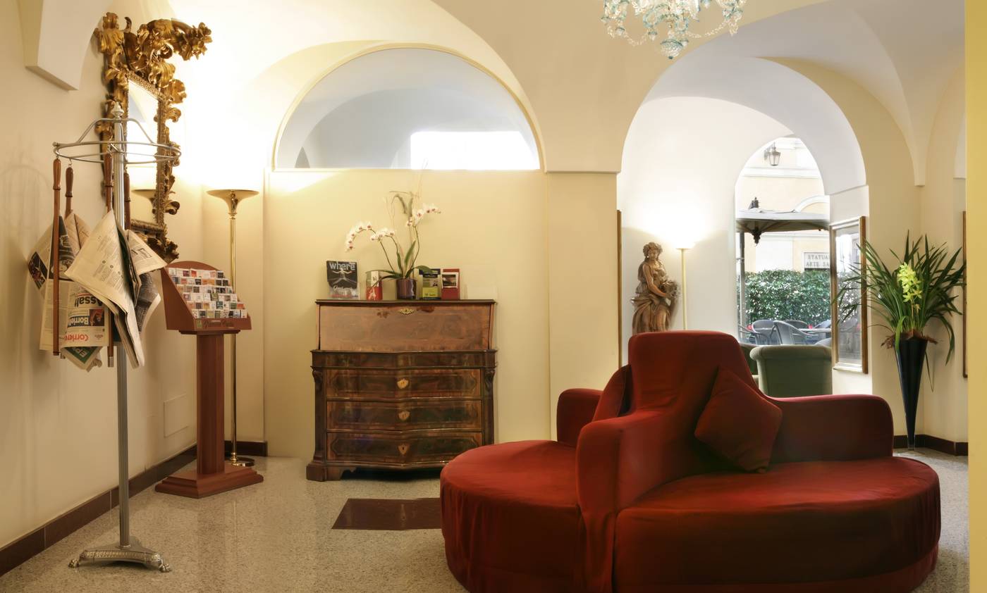 Albergo-Santa-Chiara-Lobby-9