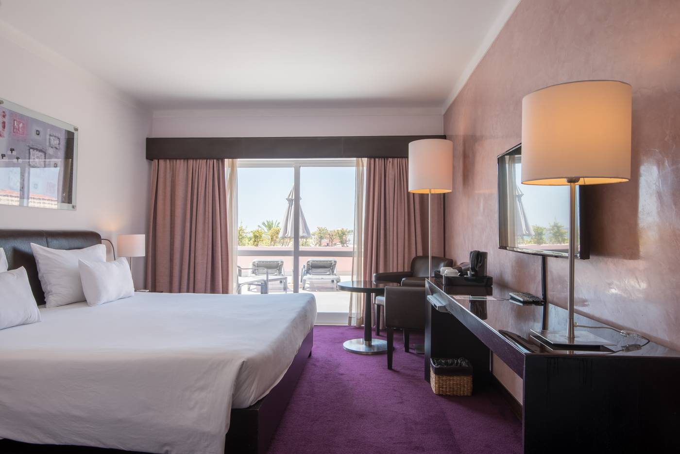 Vila-Gale-Praia-Room-20