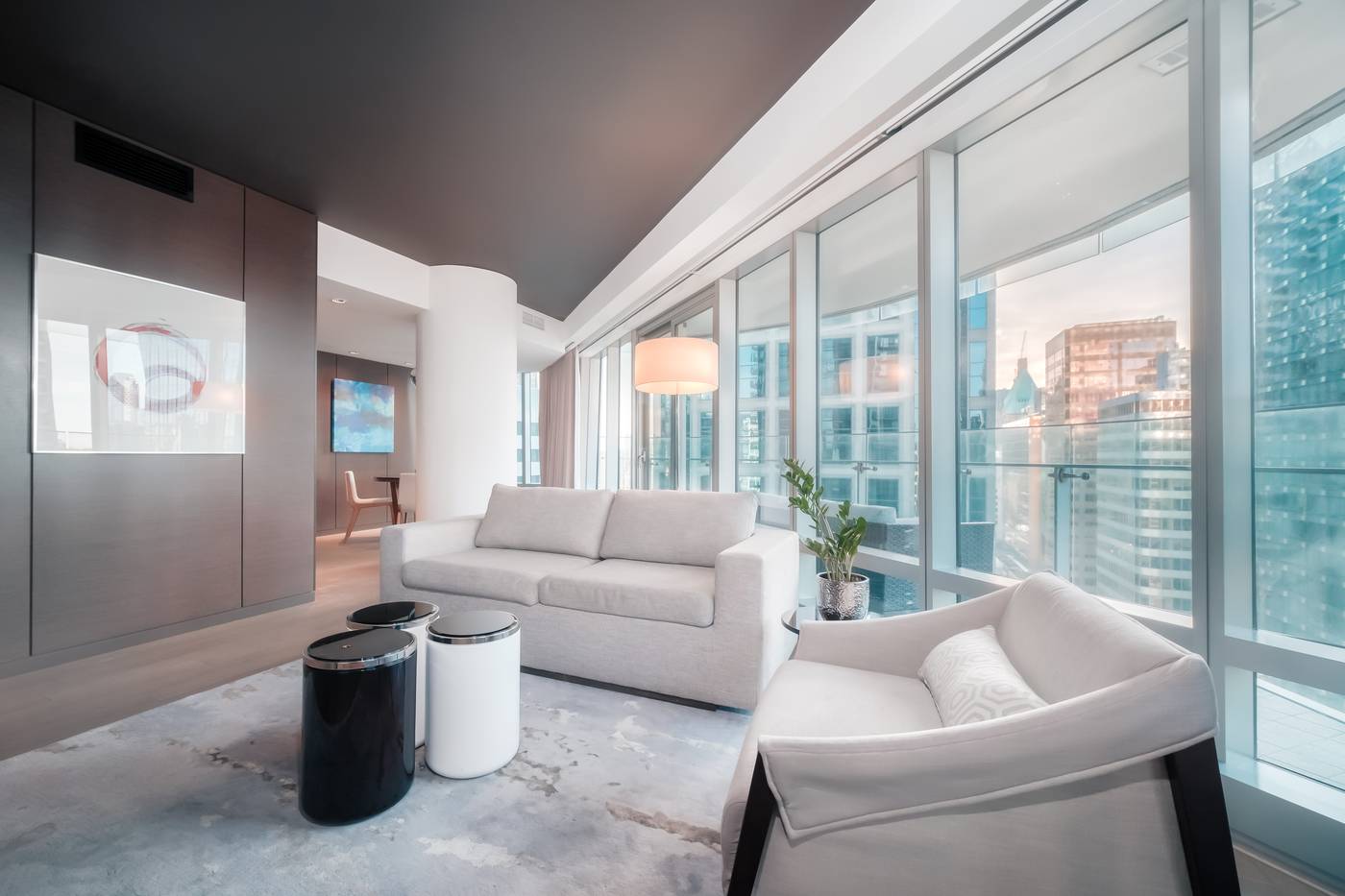 Paradox-Hotel-Vancouver-Room-39