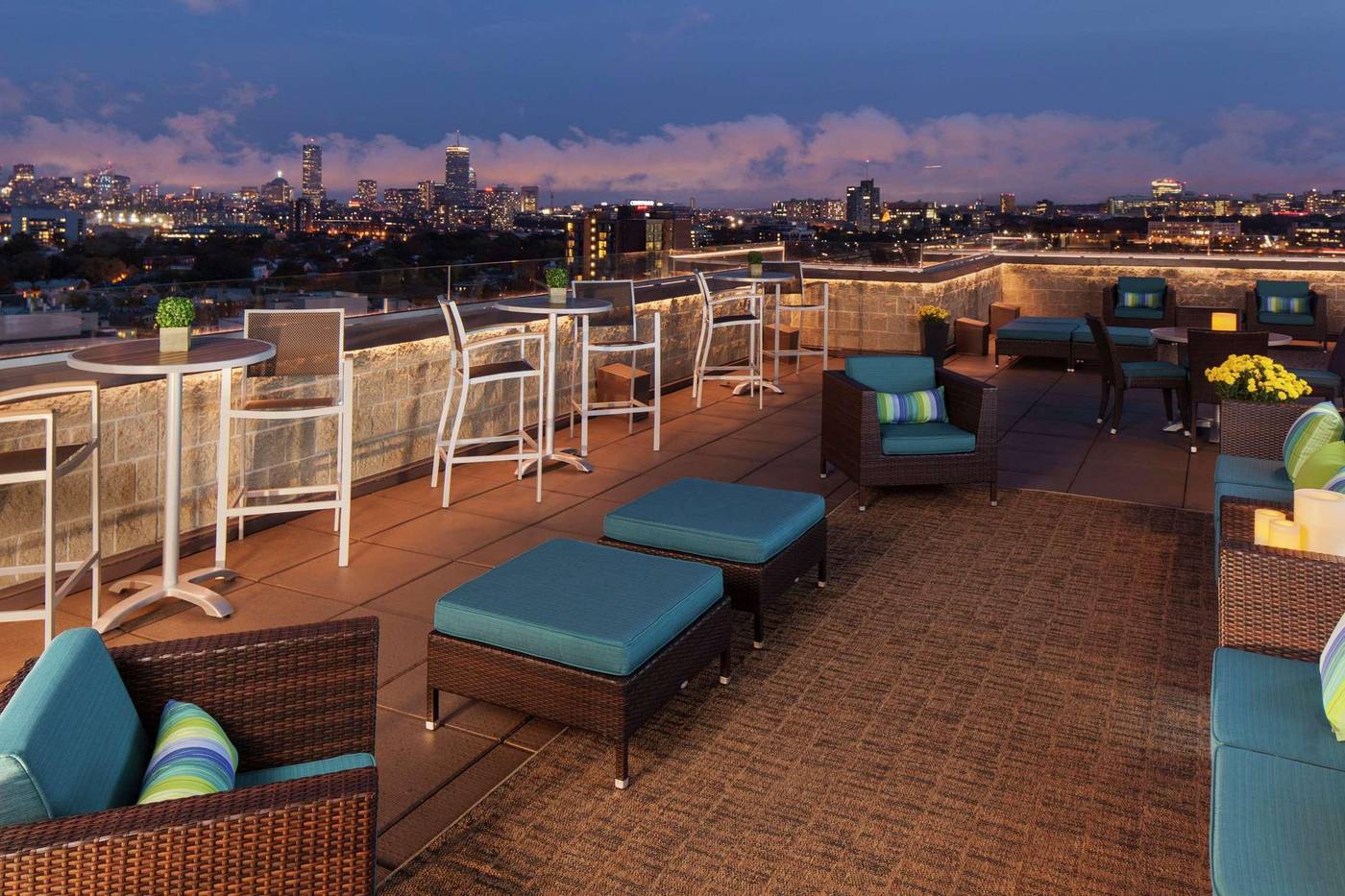 DoubleTree-Suites-by-Hilton-Hotel-Boston-Cambridge-Terrace-39