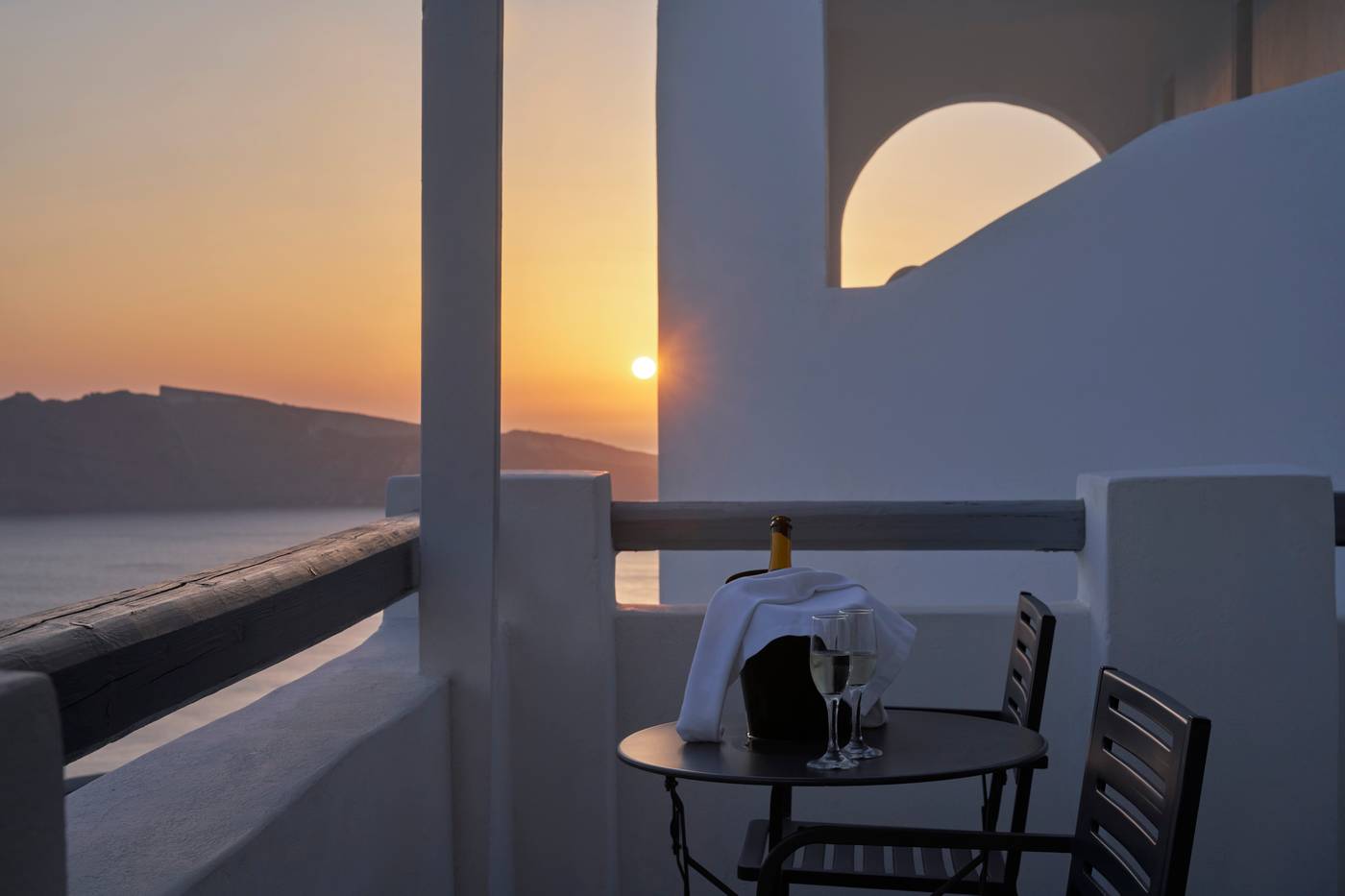Mr-and-Mrs-White-Oia-Santorini-Room-53