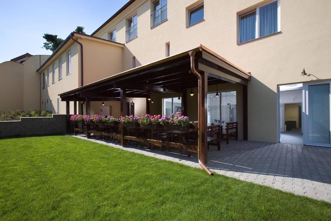 Dolce-Villa-General-view-2