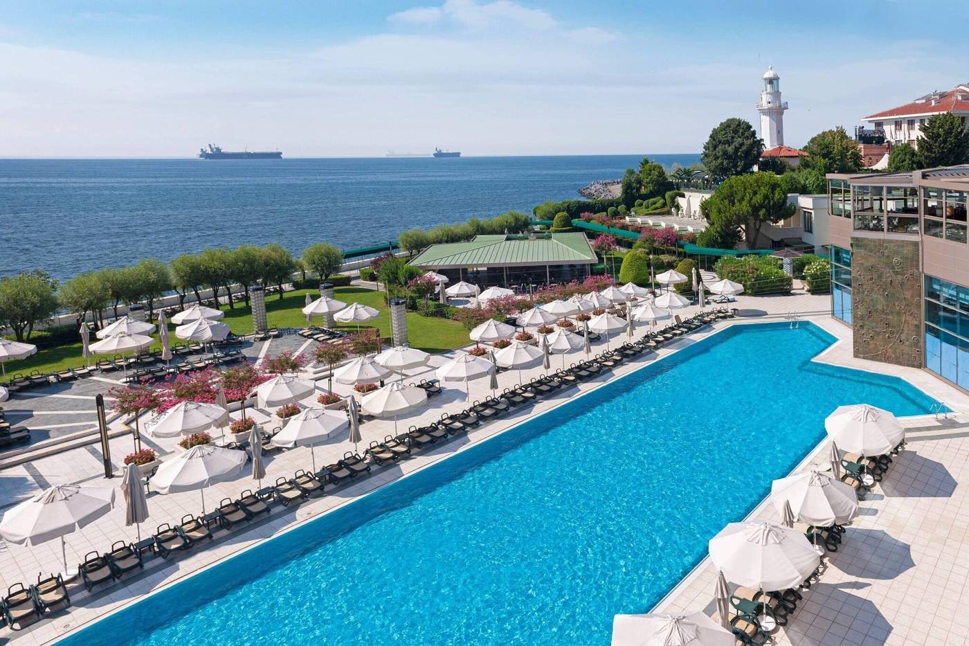 Renaissance-Polat-Istanbul-Pool-69