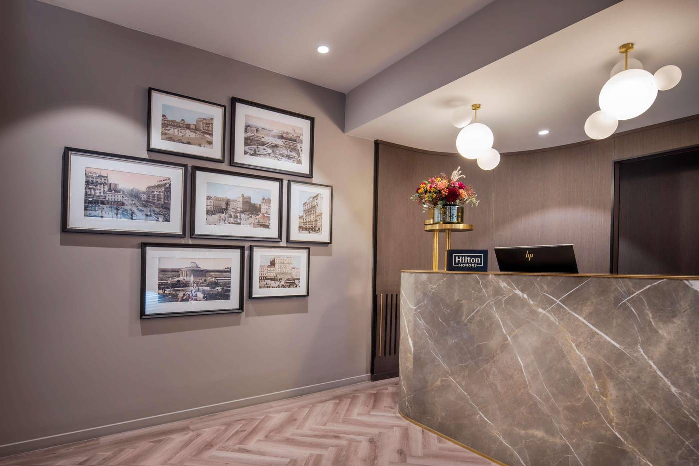 DoubleTree-by-Hilton-Brussels-City--Belgium-Lobby-24