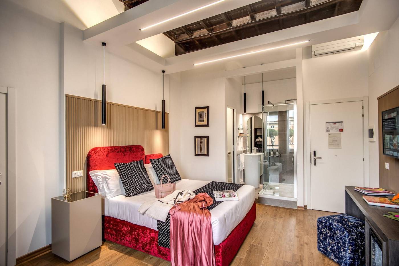 Little-Queen-Suite-Room-20