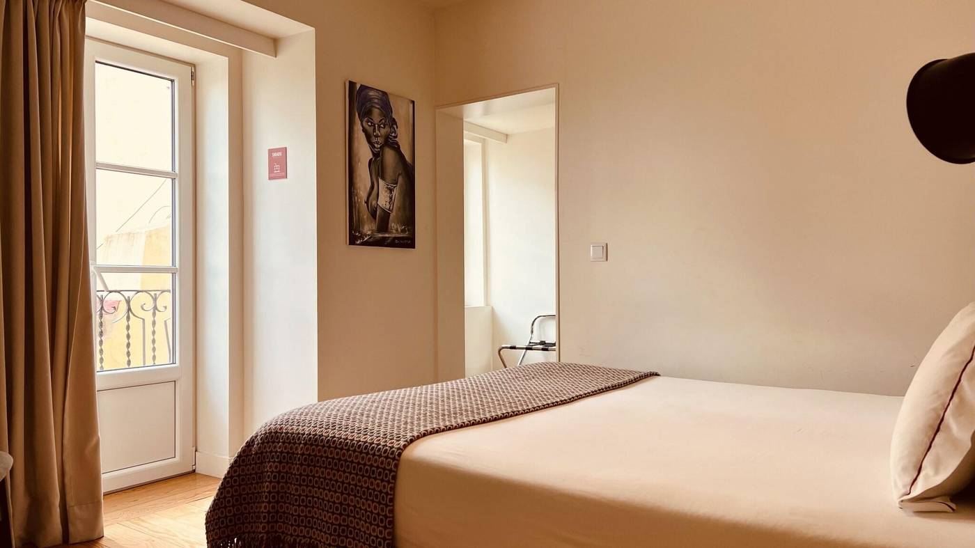 Monte-Belvedere-Hotel-By-Shiadu-Room-8