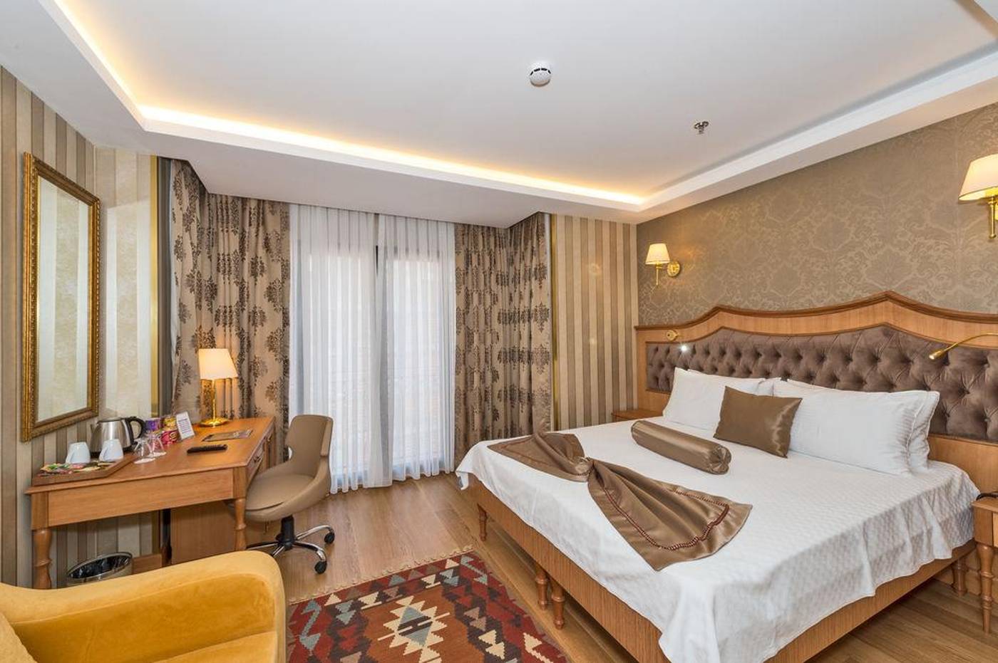 Aprilis-Gold-Hotel-Room-17