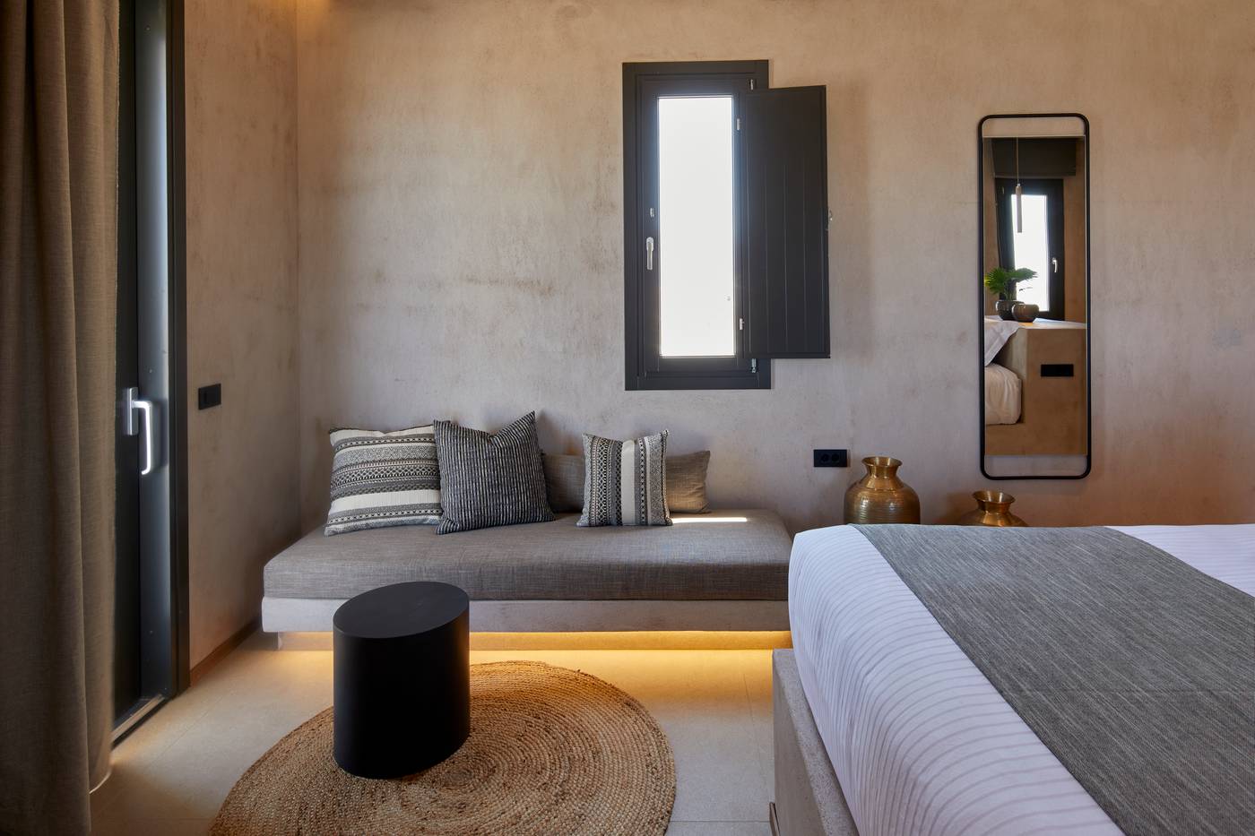 North-Santorini-A-Luxury-Spa-Hotel-Room-15