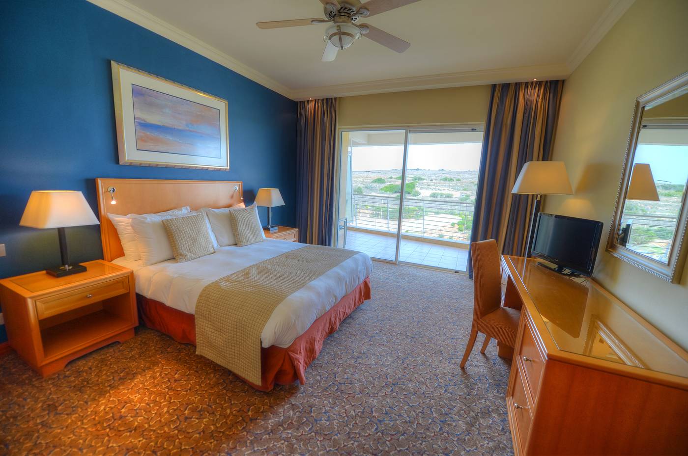 Radisson-Blu-Resort---Spa-Golden-Sands-Room-16