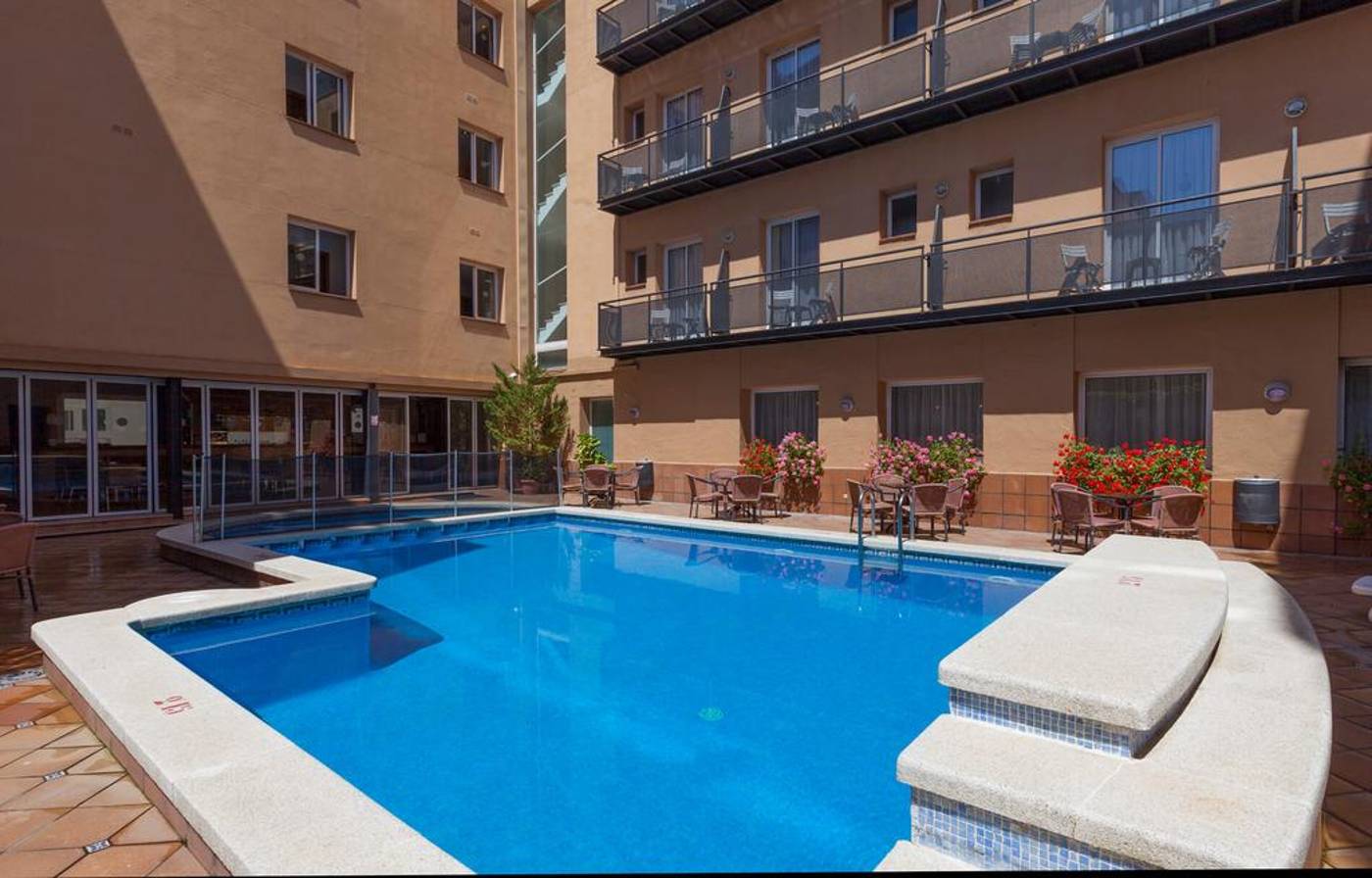 URH-Tossa-de-Mar-Pool-7