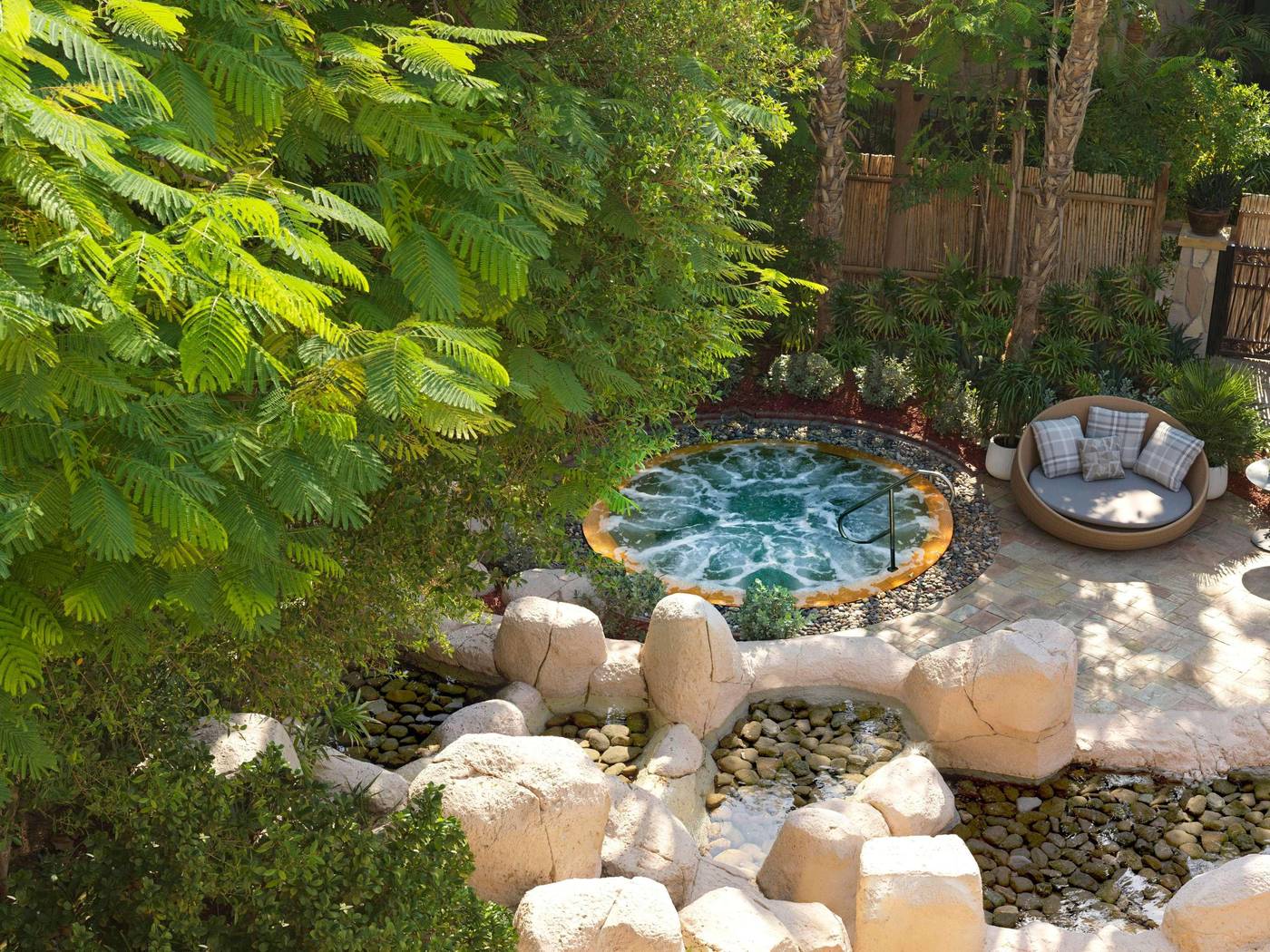 Sofitel-Dubai-The-Palm-Room-13