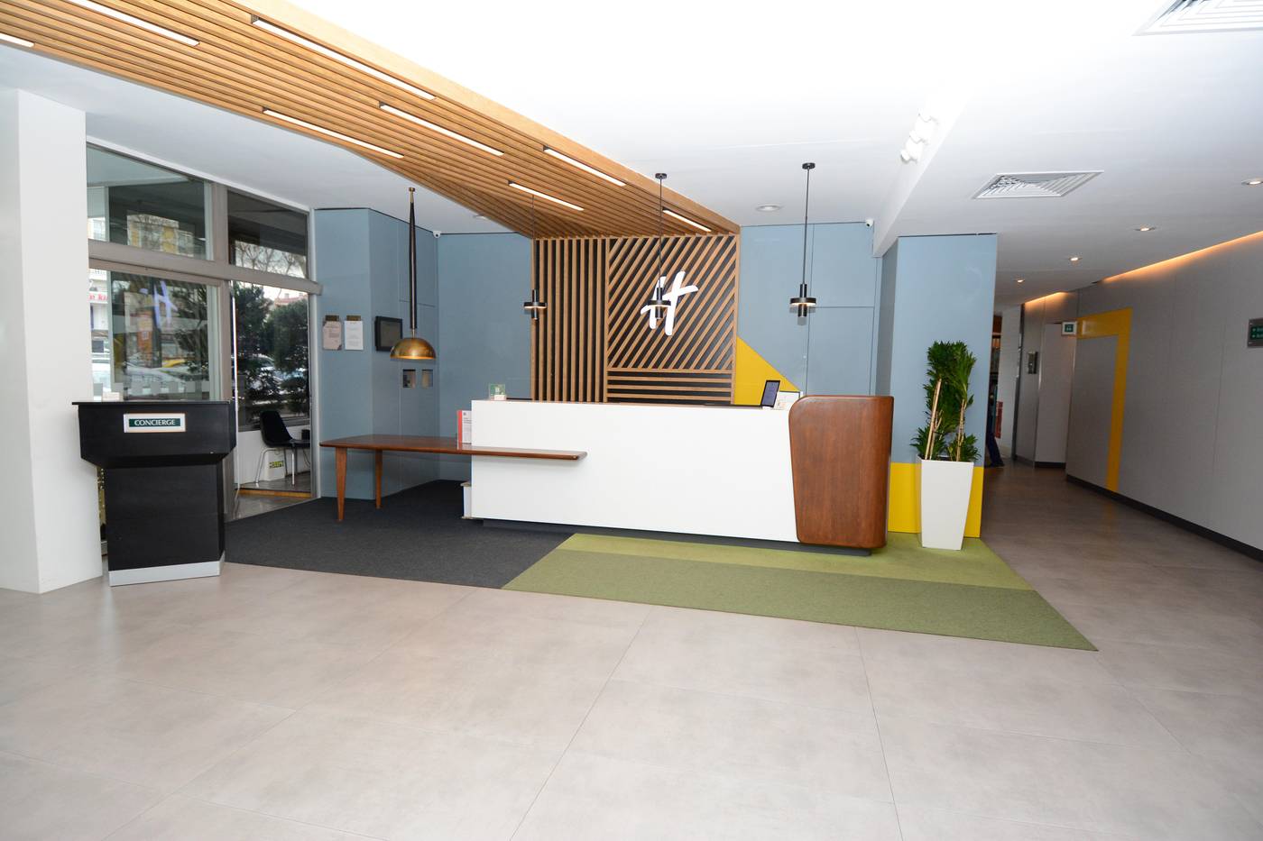 Holiday-Inn--Istanbul-City-Lobby-1