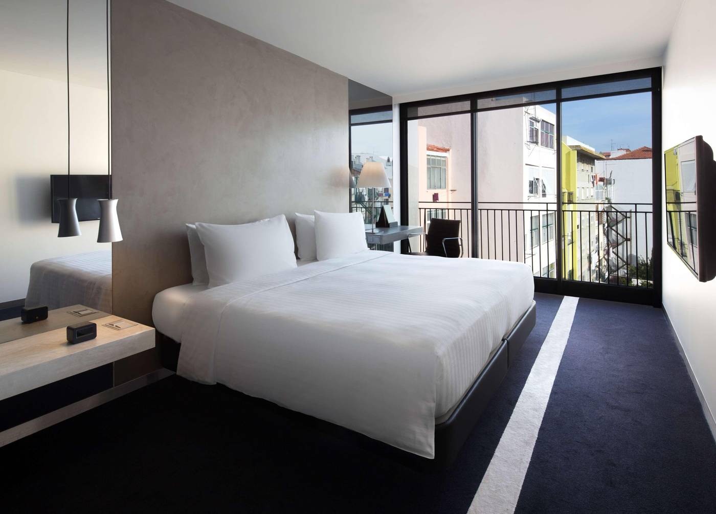 Doubletree-by-Hilton-Lisbon---Fontana-Park-Room-25