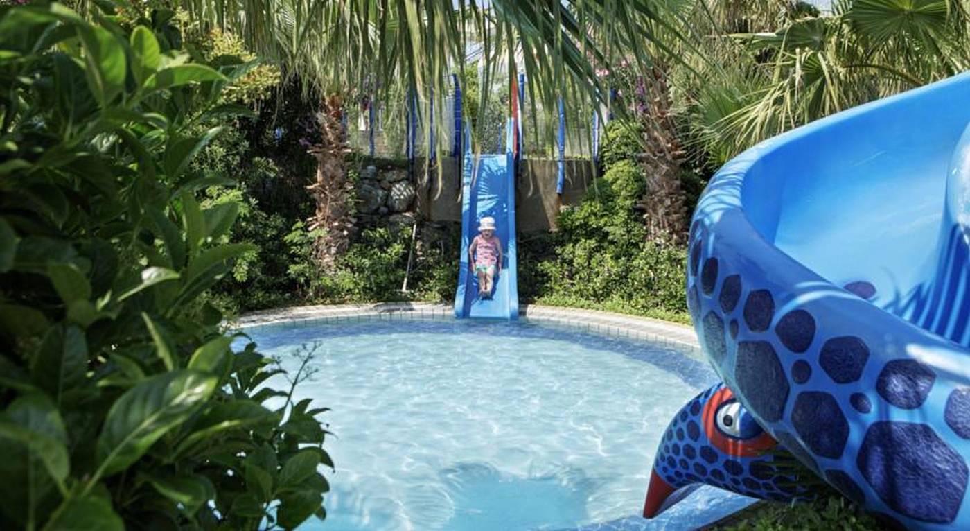 Pine-Bay-Holiday-Resort-Pool-68