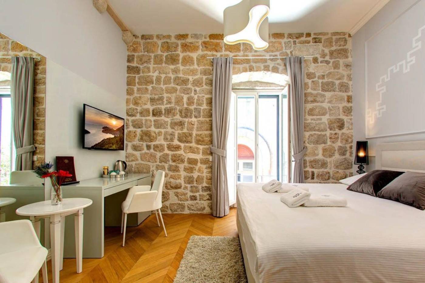 Guesthouse-Forty-Four-Room-13