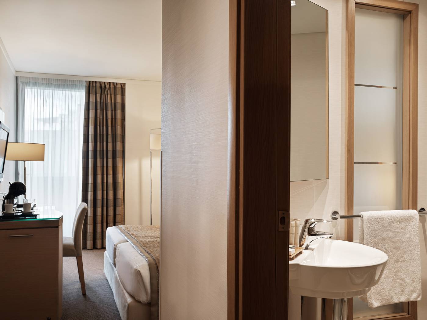 Galaxy-Hotel-Iraklio-Room-29