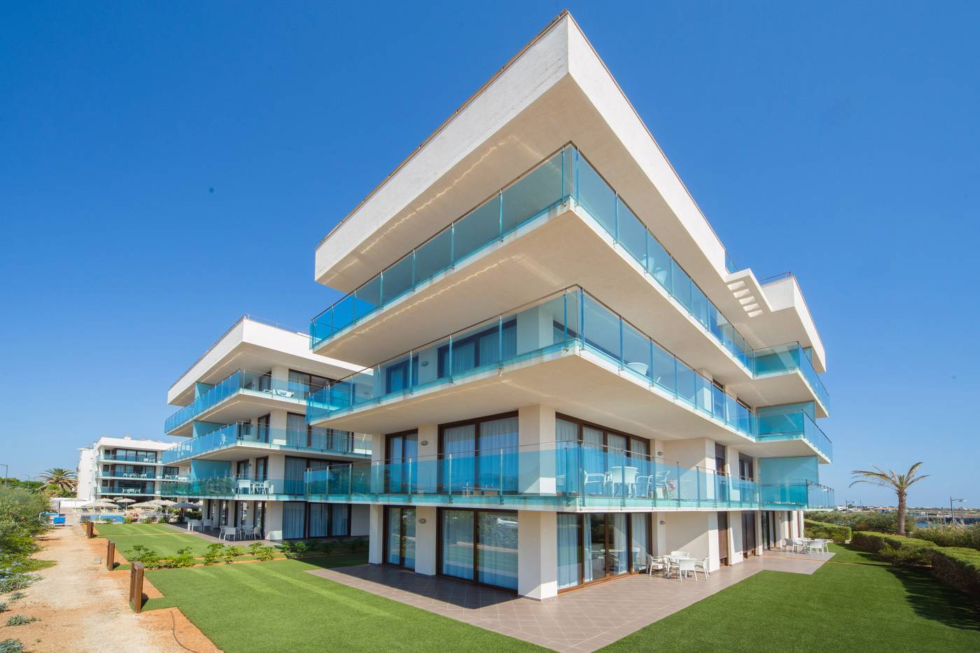 Caprice-Skyline-Aparthotel-General-view-8