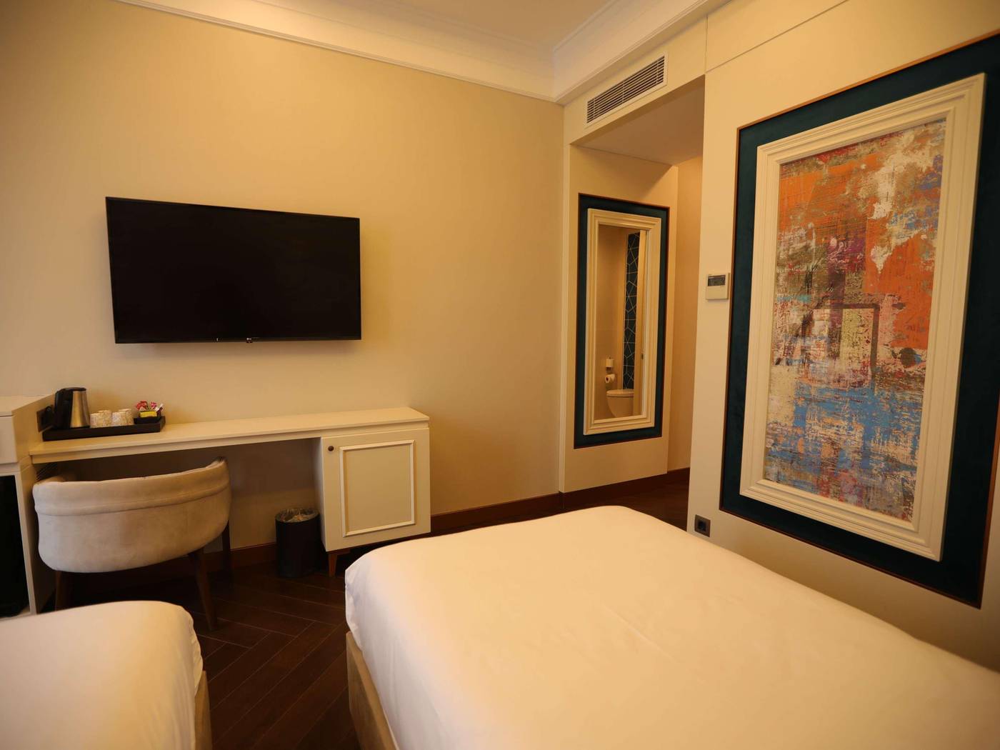 Mercure-Istanbul-Sirkeci-Room-58