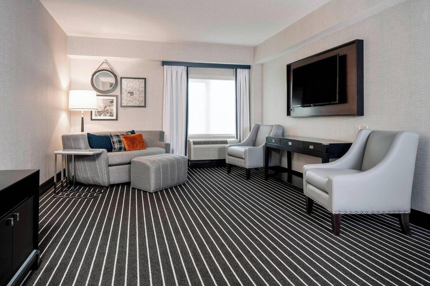 Courtyard-Boston-Brookline-Room-8