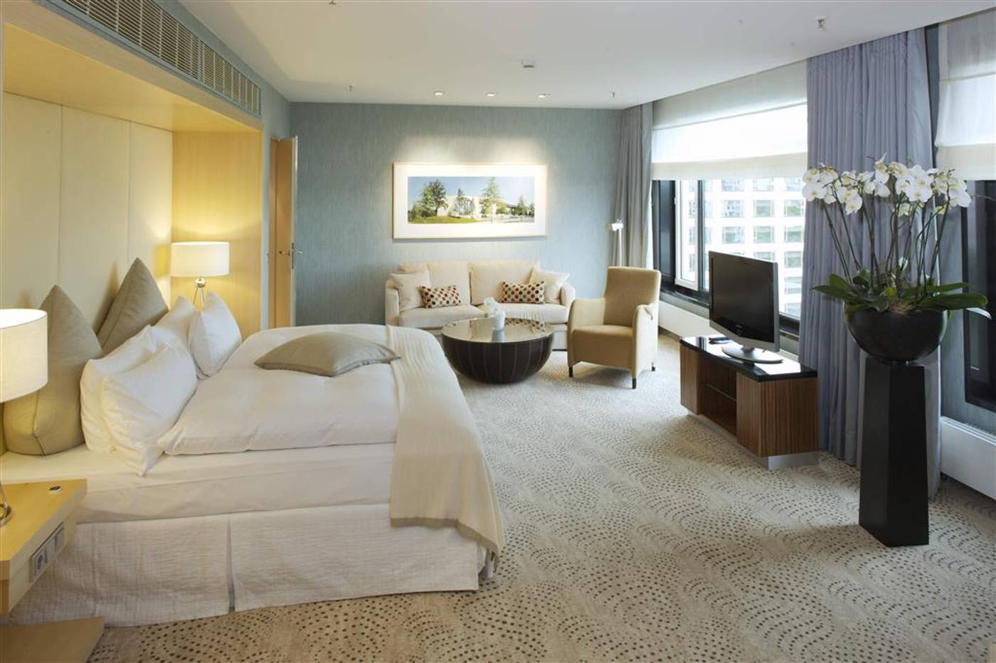 Sheraton-Berlin-Grand-Hotel-Esplanade-General-view-29