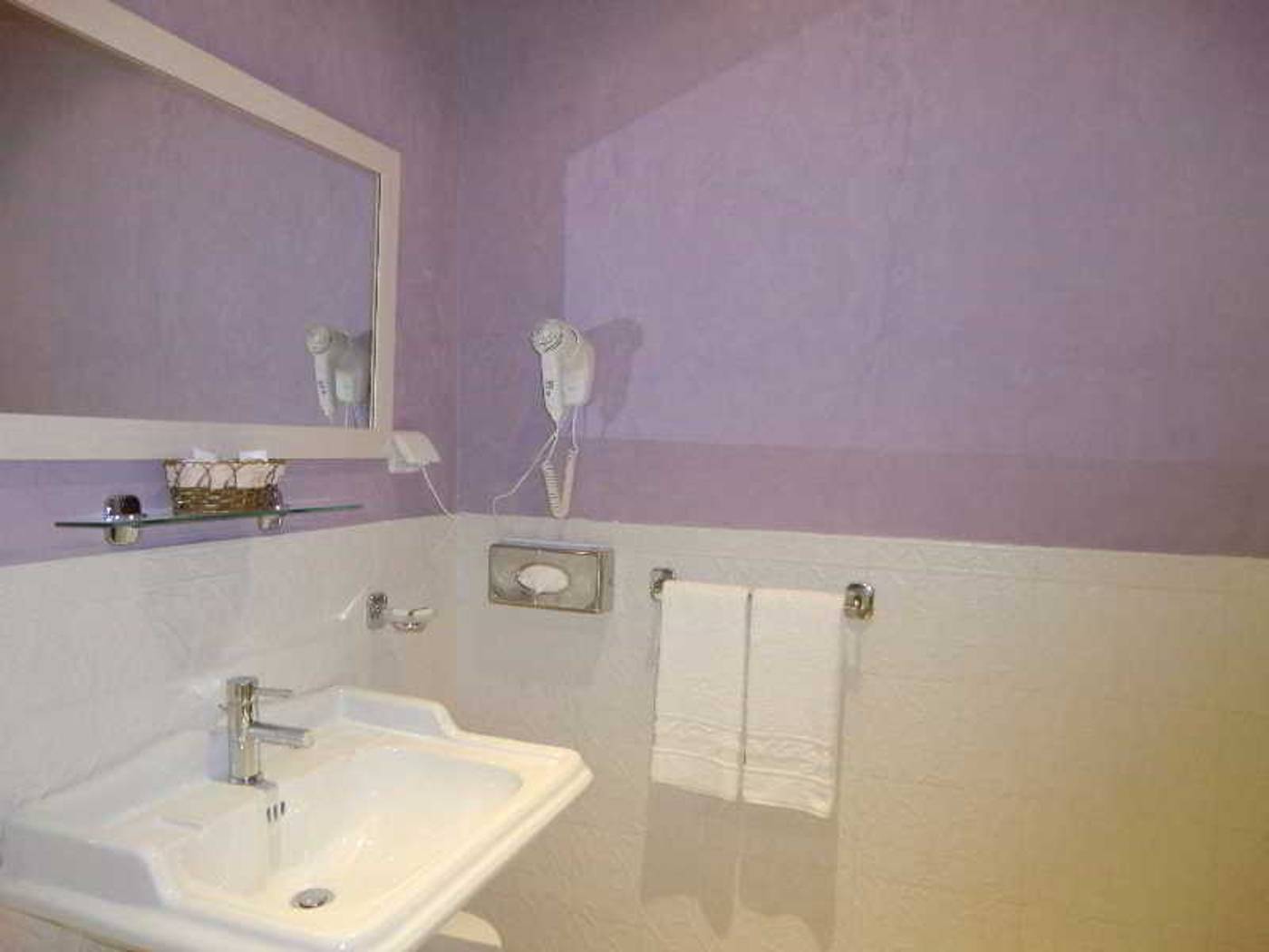 Majestic-Tunisia-TUNIS-Room-3