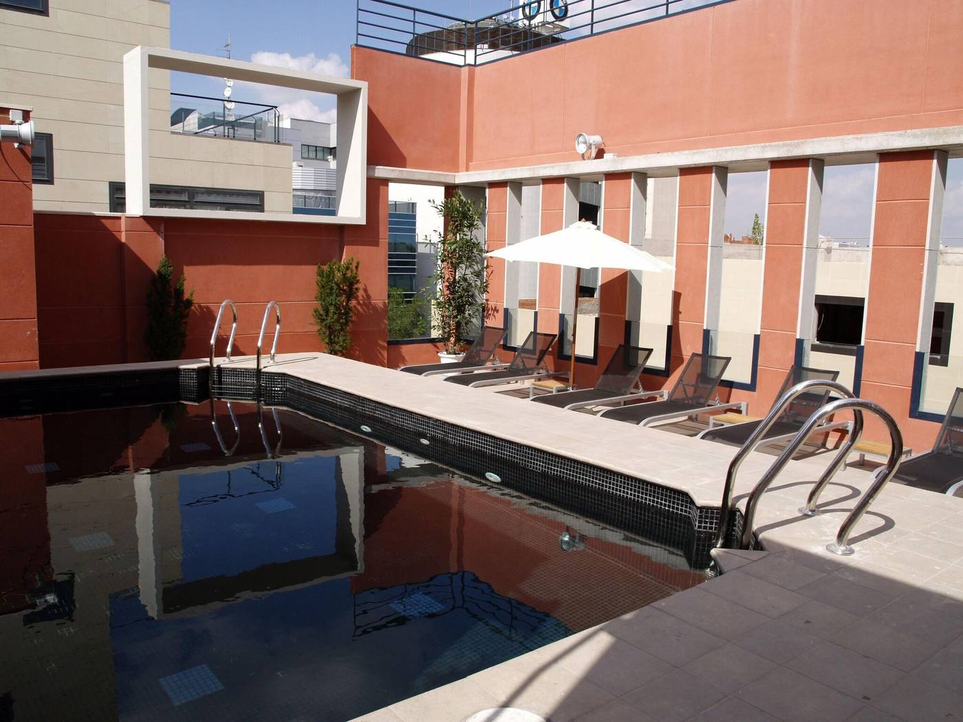 Eco-Alcala-Suites-General-view-3