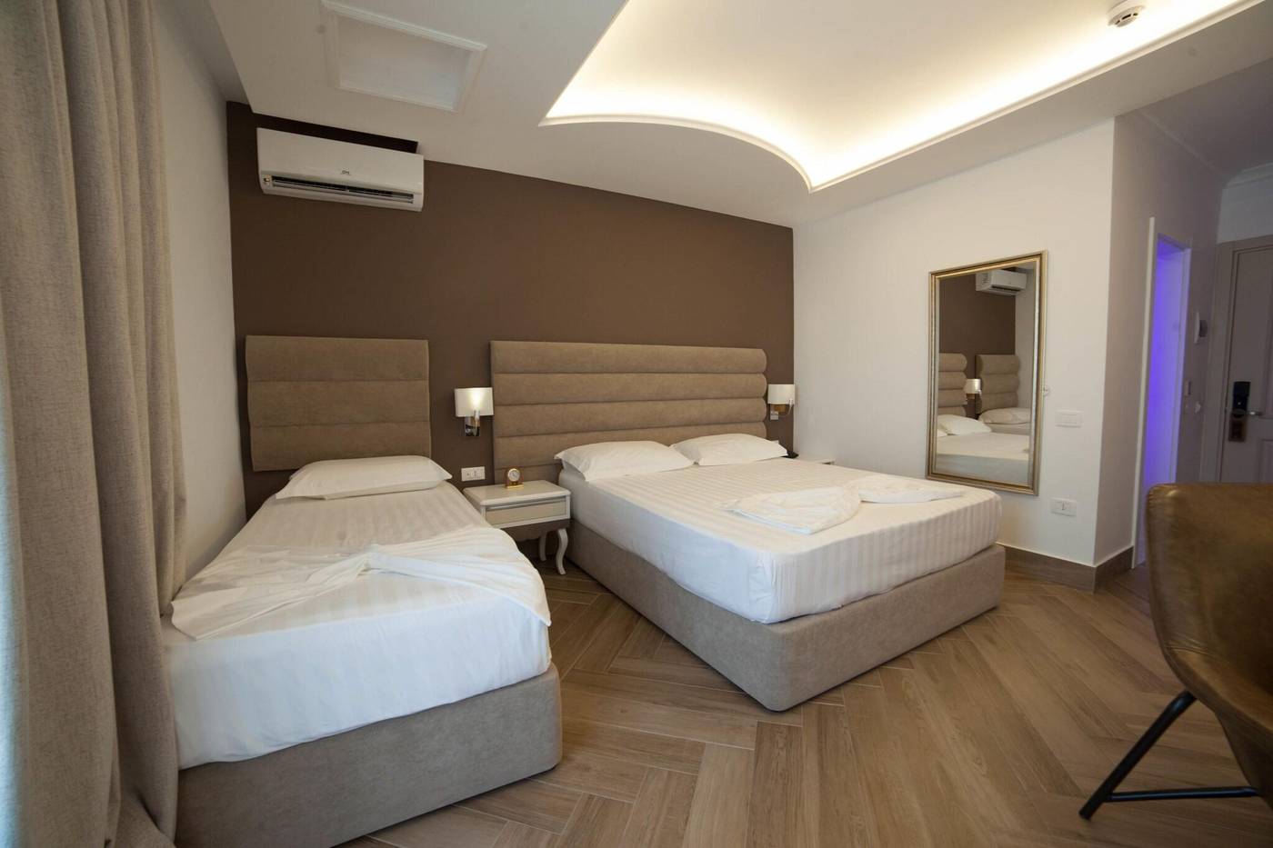 Grand Blue Fafa-Albania-Golem-Room-8