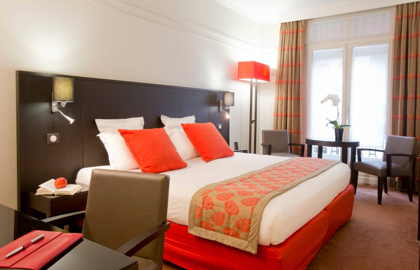 California-Paris-Champs-Elys----es-Room-22